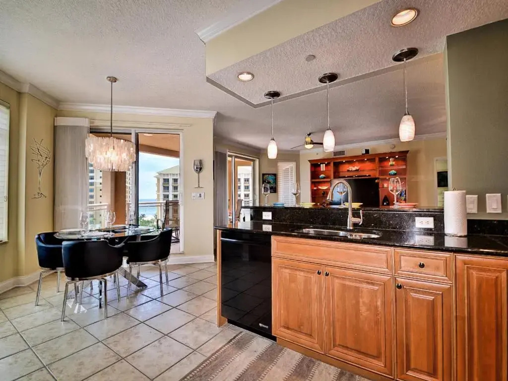 Belle Harbor 701W Luxury Condo with Panoramic Water View. 23088