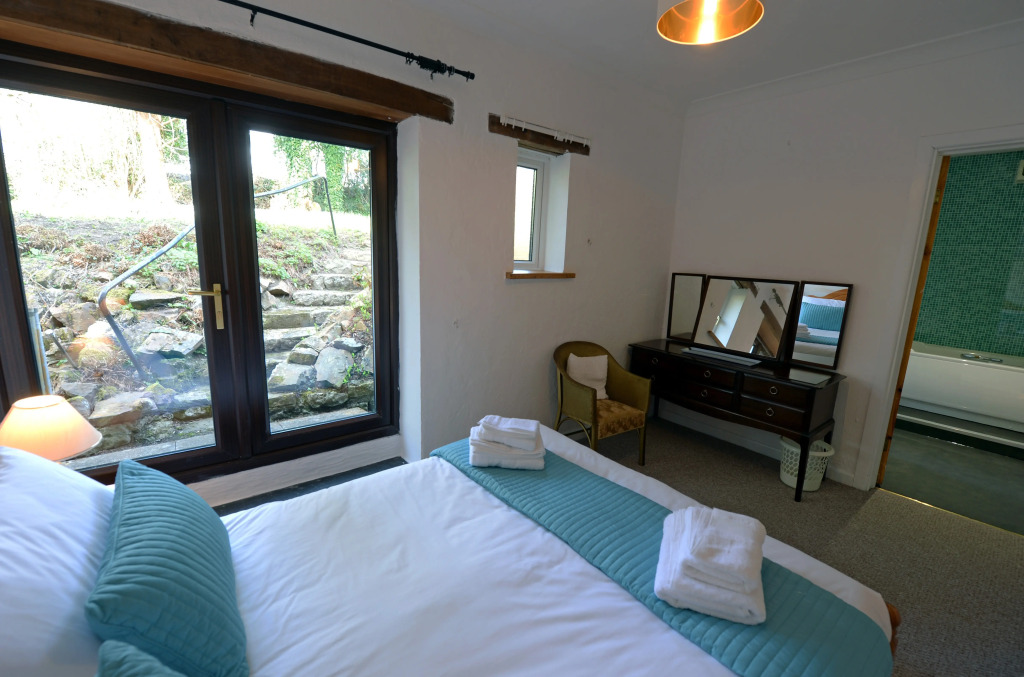 Y Bwthyn - Cosy Cottage with Parking