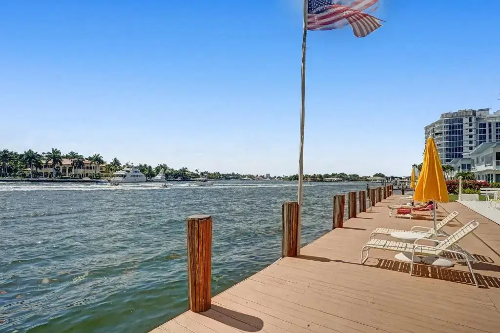 Fort Lauderdale Yacht and Beach Club 209