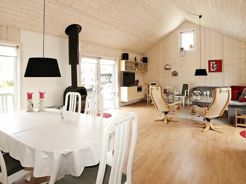 Luxurious Holiday Home in Hadsund With Jacuzzi