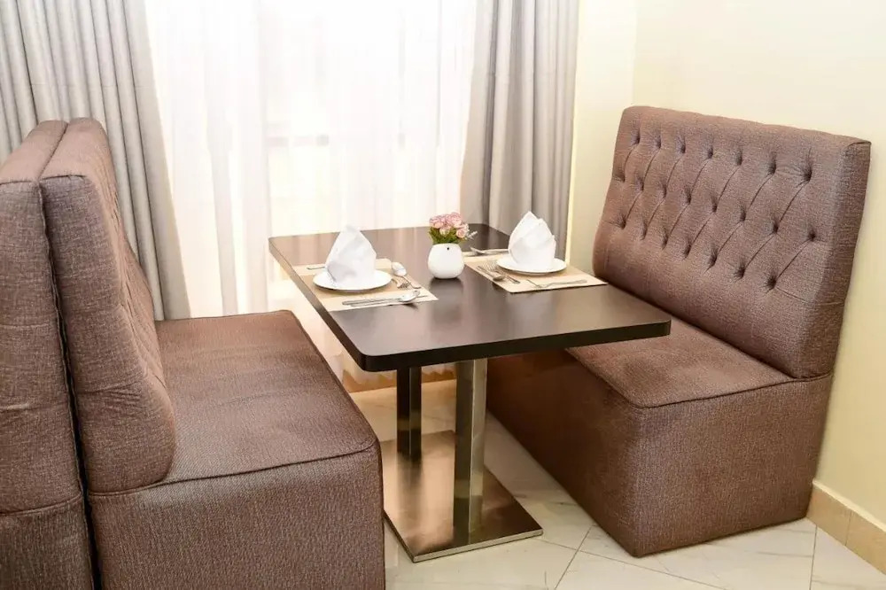 LA BEILA HOTEL MERU