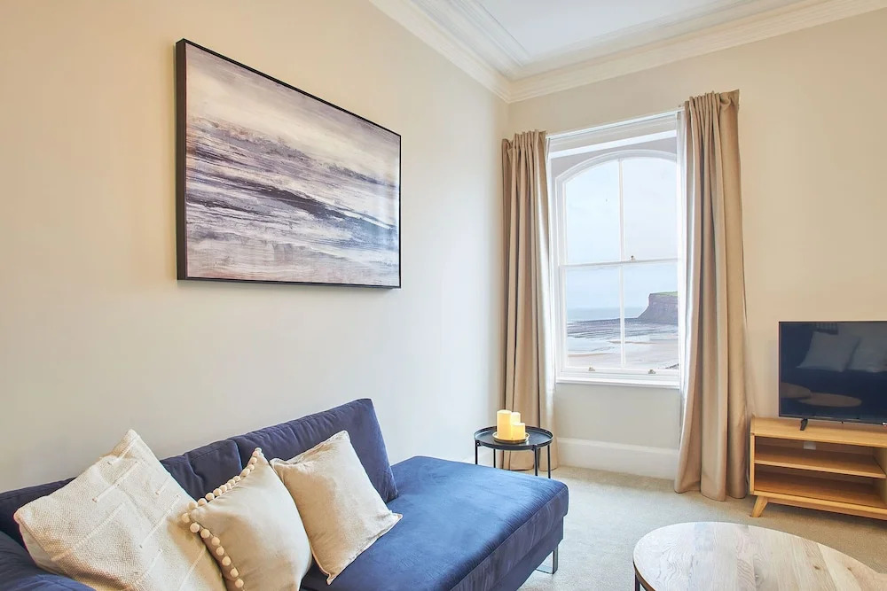 Host Stay Huntcliff View Apartment