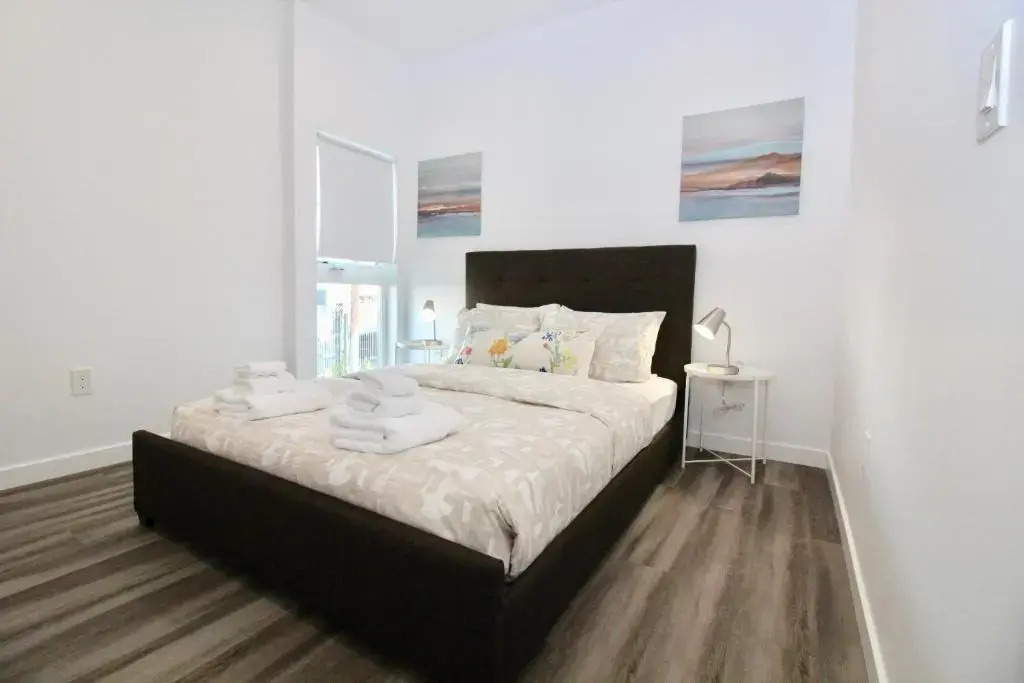 Los Angeles 3BR Villa Suites with Free Parking
