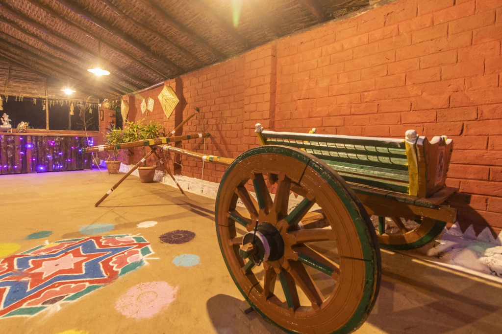 Pachmarhi Foothill Cottages by Vanyum