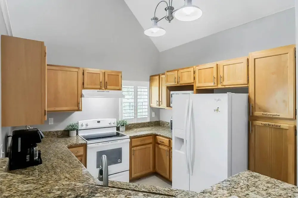 Cozy Apartment Only Miles From Disney Community Pool And Jacuzzii