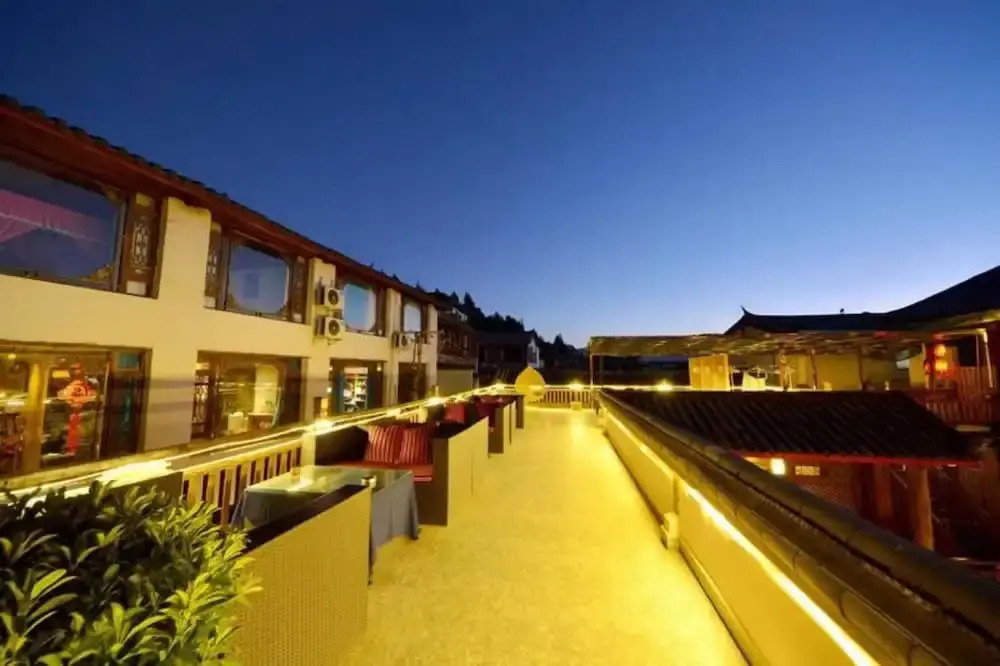 鳳祥客栈 云栖别院 Fengxiang Snow Mountain-view Inn Inn