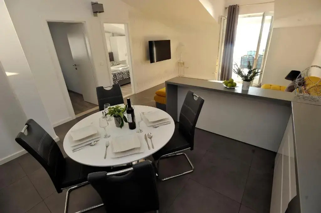 Apartment Mira II