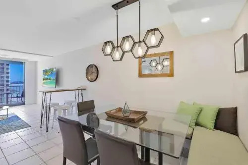 South Seas Tower 4-1209