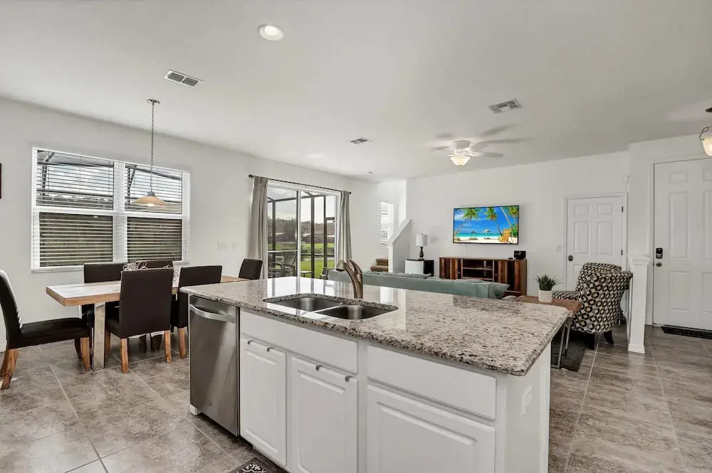 Lake View! Cozy 4BD Home Near Theme Parks With CDC Cleaning Standards #4bv941