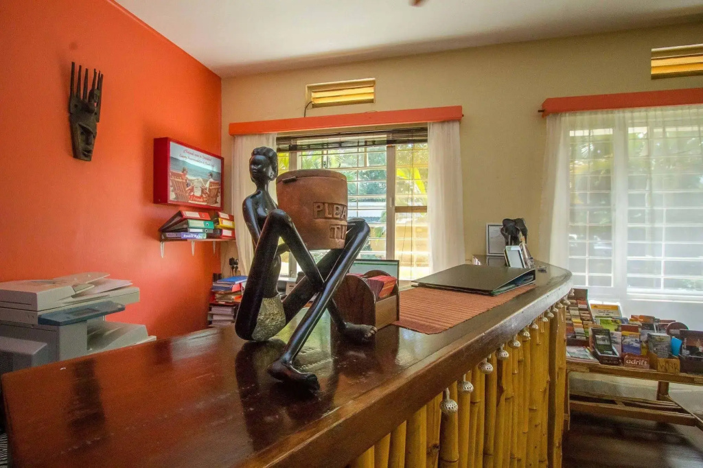 2 Friends Guest House