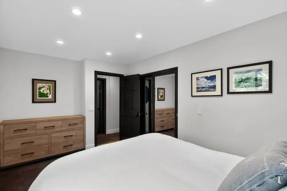 Sierra Sanctuary With Hot Tub 5 Bedroom Home