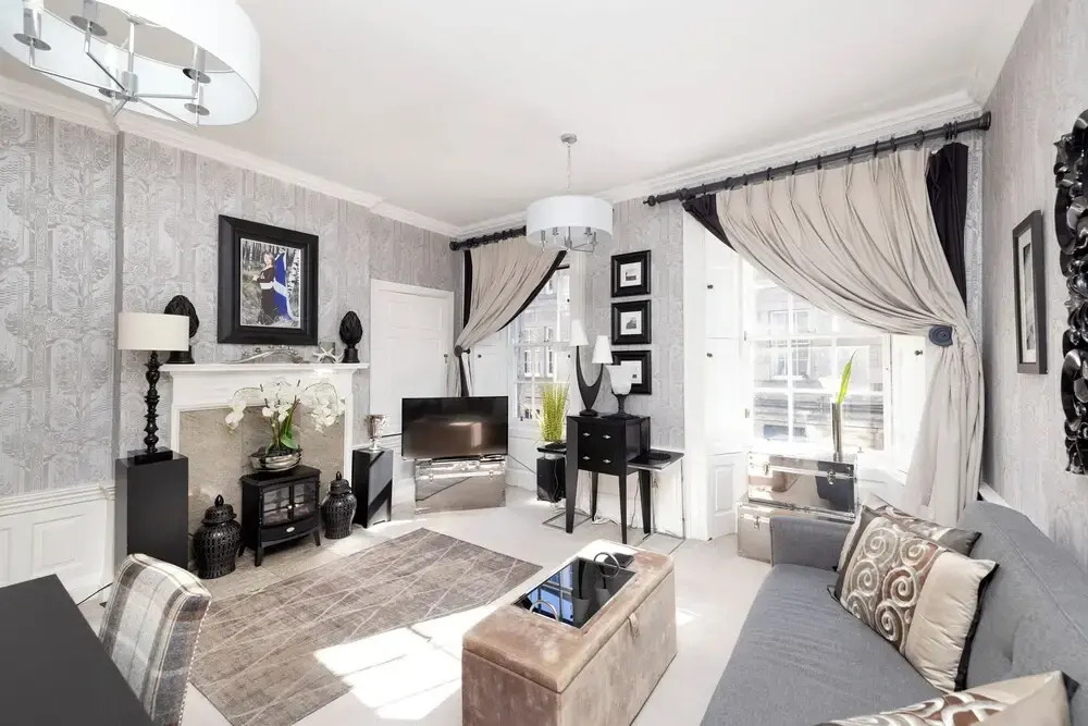 JOIVY Thistle Street Luxury Apt in the Heart of the City