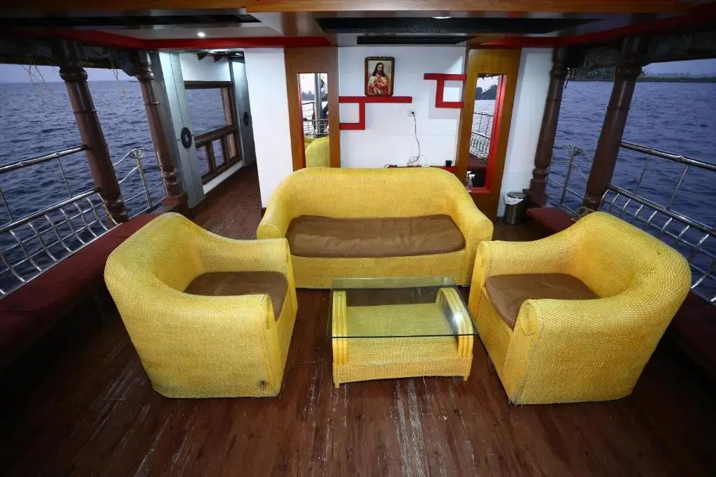 Beach Paradise Day Cruise Houseboat