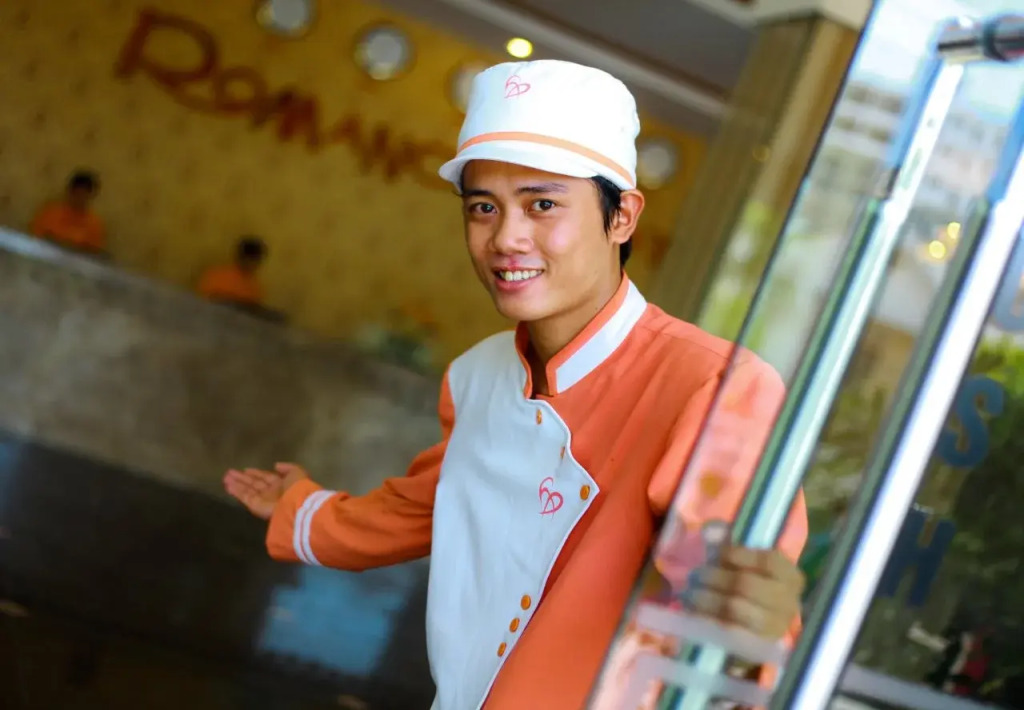Romance Hotel