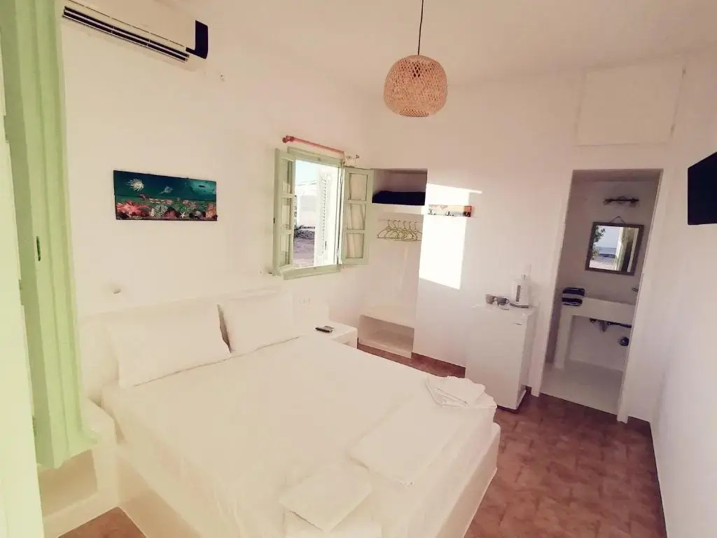 Sunset Studios & Rooms