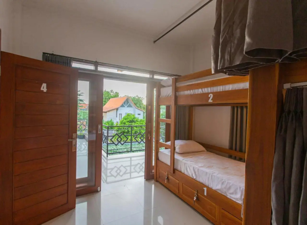 Ahoy Hostel