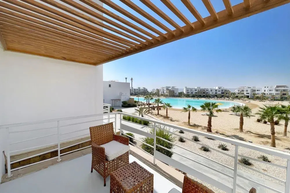 Xuru Stays I Charming & Beautifully Styled 3bdr @ Swan Lake Gouna