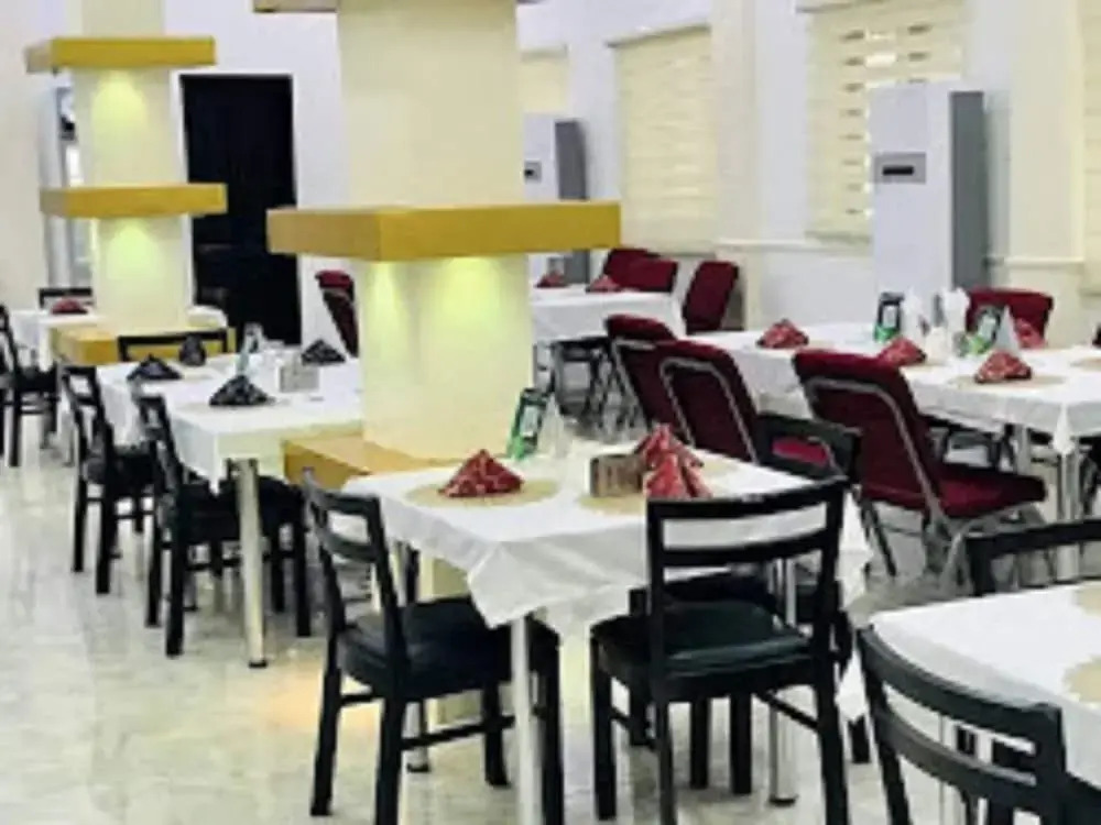 Time Oak Hotel and Suites Royale