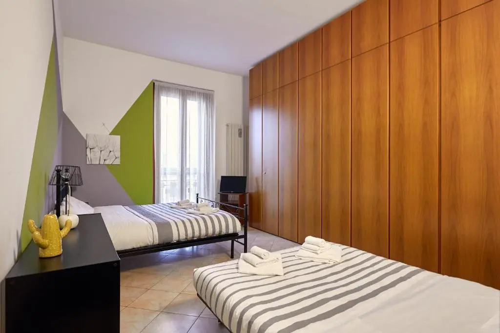 Tortona Design Flat