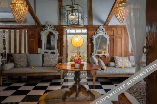 Villa Kalis, 10BR, Sleeps 24, Perfect for Groups, Best Value Seminyak