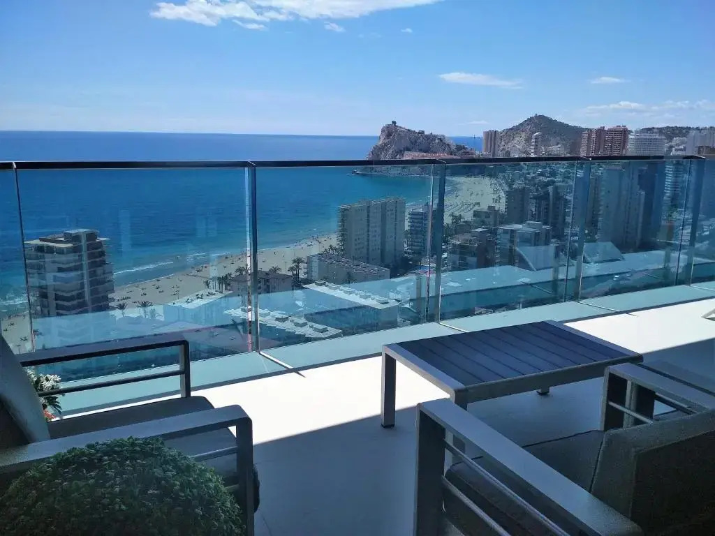 SUNSET DRIVE 128 Luxury Beach Retreat by CAR