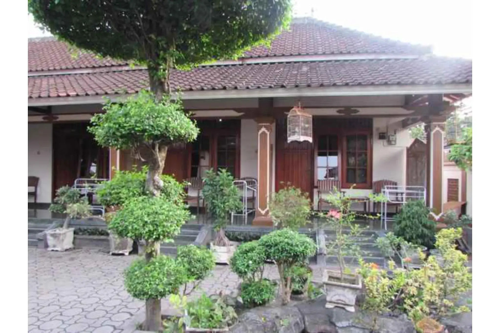 Astri Homestay Carkranegara Mataram Mitra RedDoorz