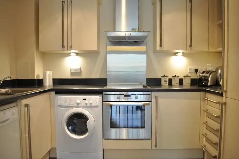 Modern Central 1 Bedroom Apartment