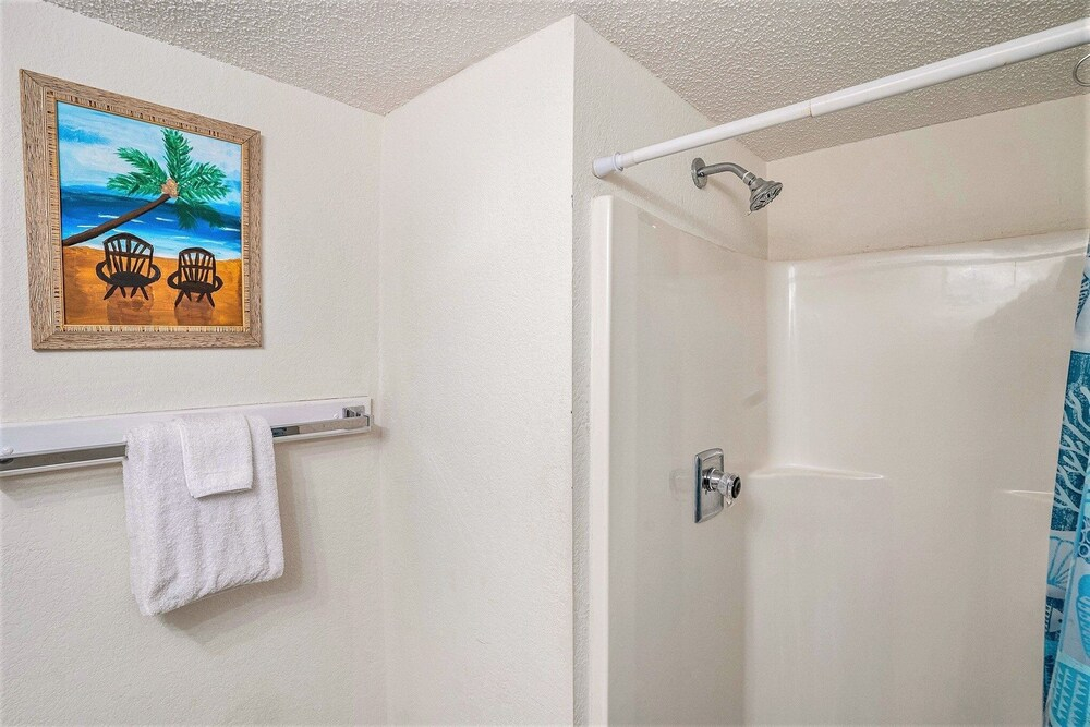0307 Waters Edge Resort 1 Bedroom Condo by RedAwning