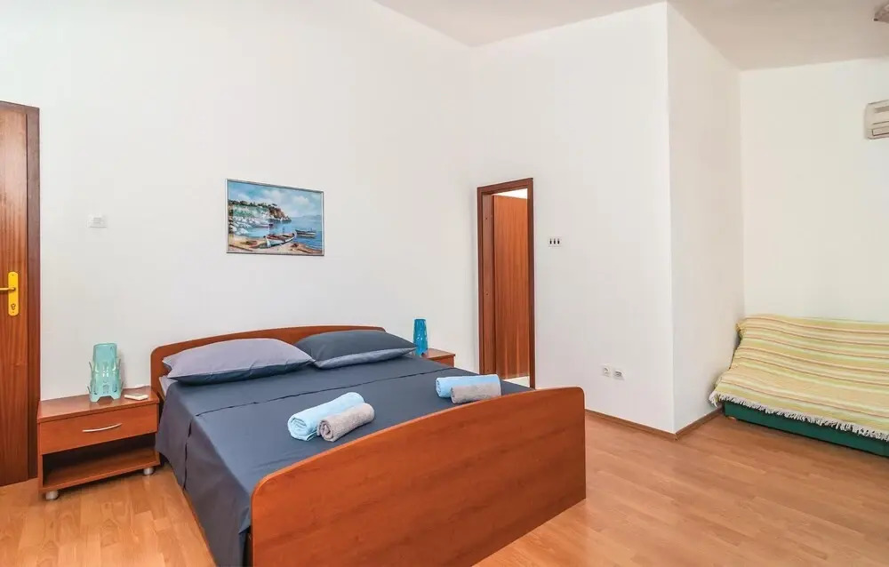 Awesome Home in Omis With Wifi and 6 Bedrooms