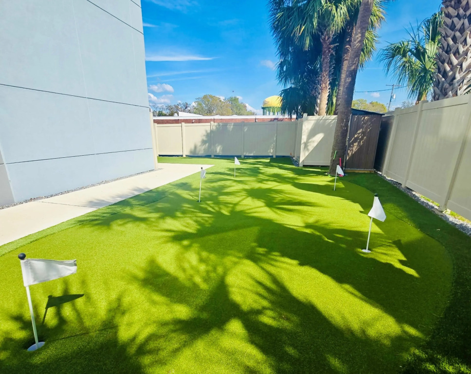 Holiday Inn Express & Suites Tampa Stadium - Airport Area by IHG