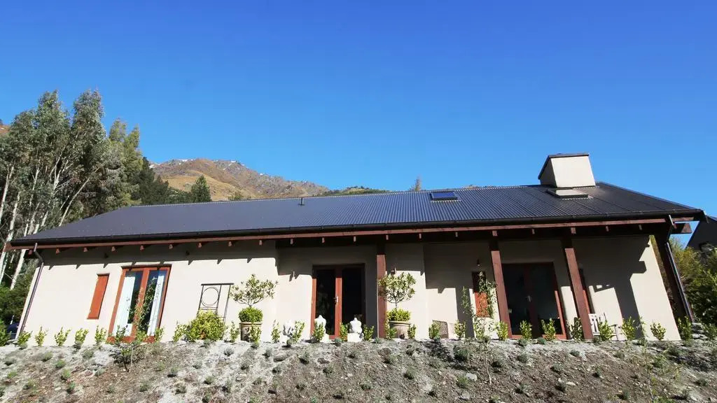 The Paddock Straw Bale Luxury Holiday House