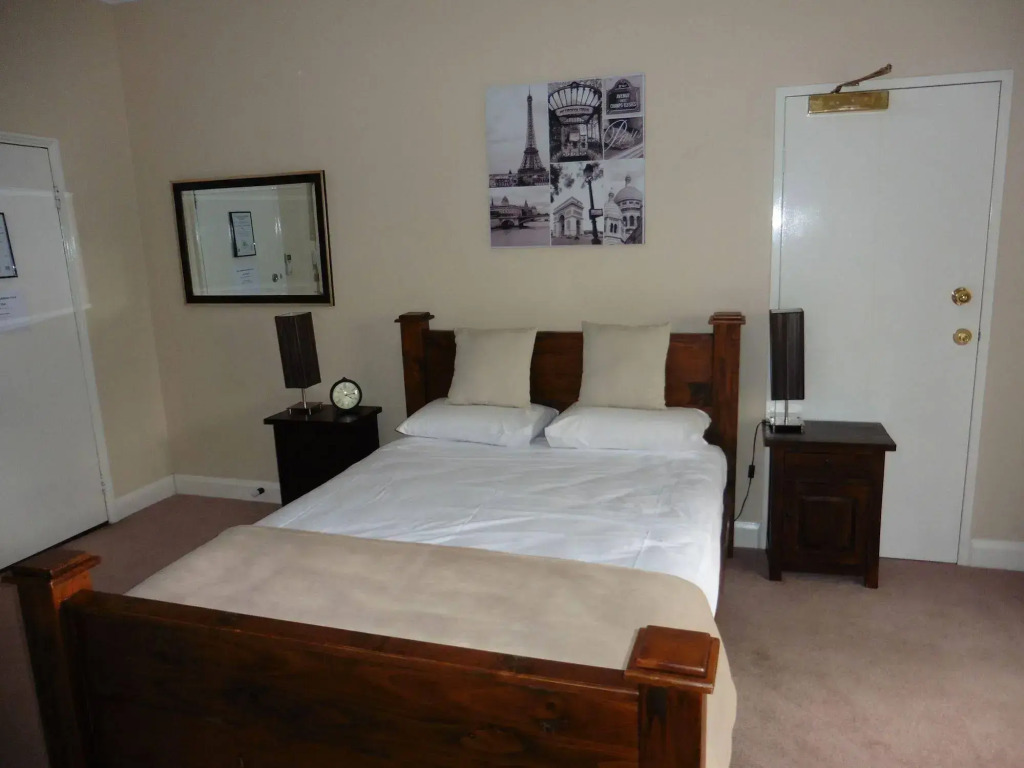 Avon Accommodation – York