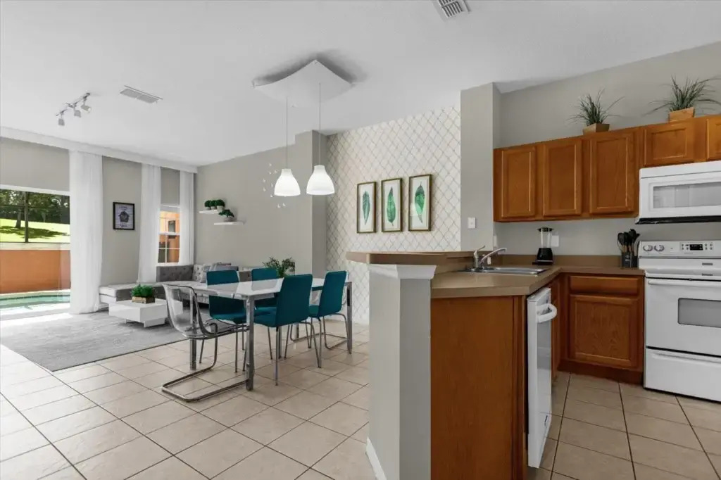 3 Bedrooms 25 Bathrooms Encantada 3122 Yl