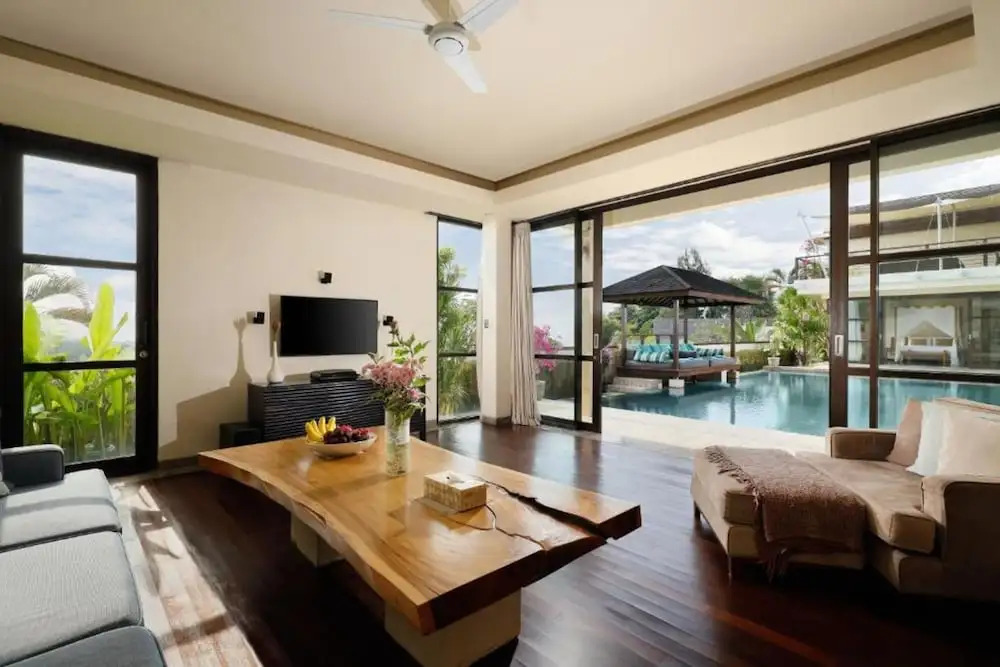 Villa Jamalu by Nakula