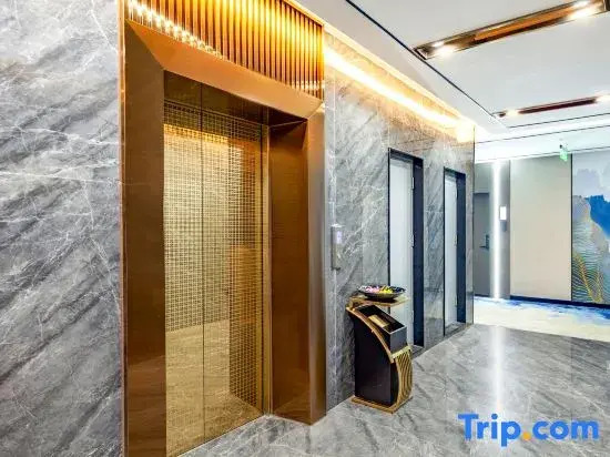 Yifeng Hotel