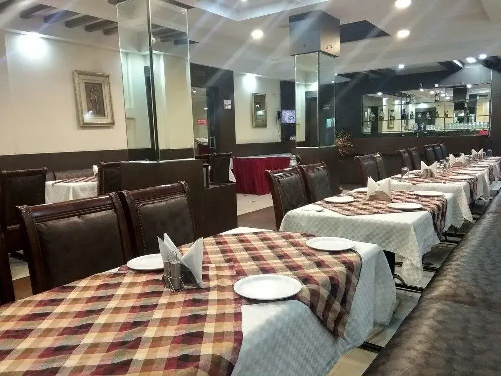 JK Rooms 108 Hotel Royal Regency