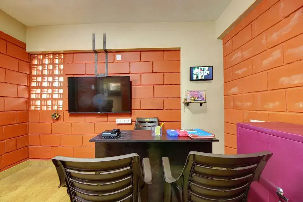 OYO 22276 Sujitha Service Apartments