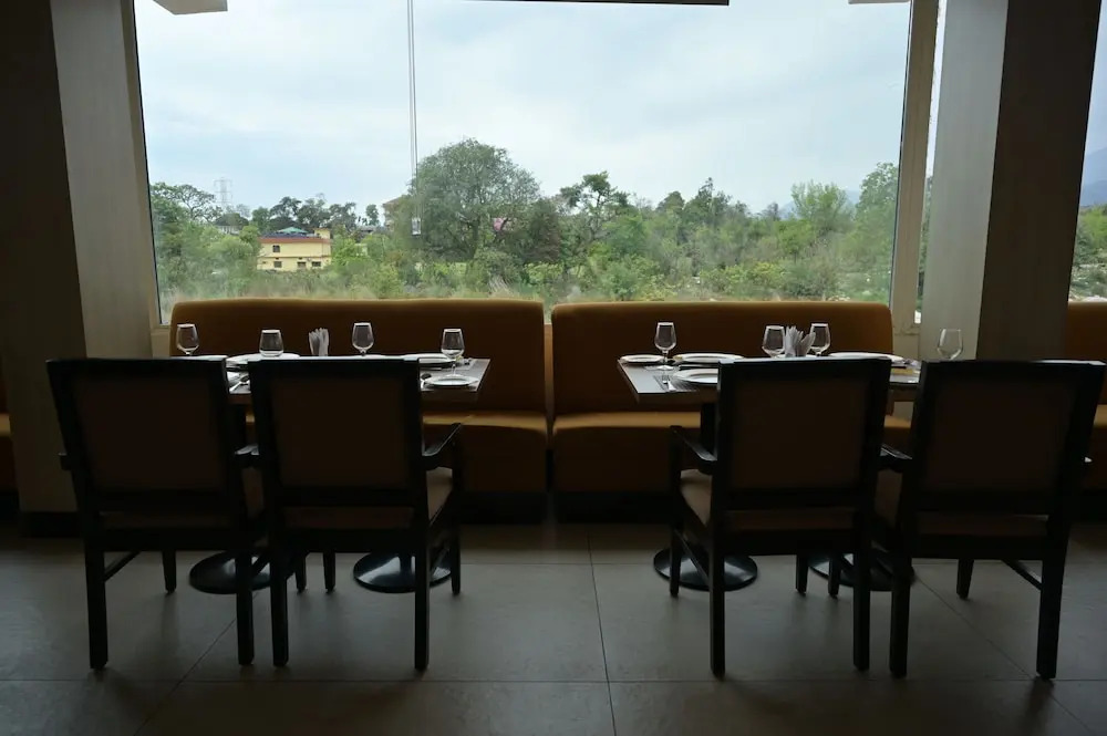 Hotel River Retreat