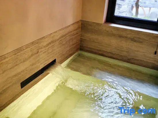 Zhouzhai Ksana JinShang Yard With Hot Spring