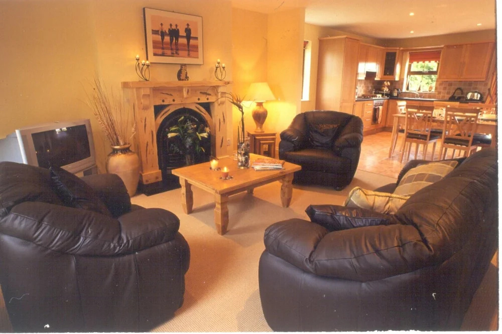 3 Bedroomed House With View of Kenmare Bay Estuary