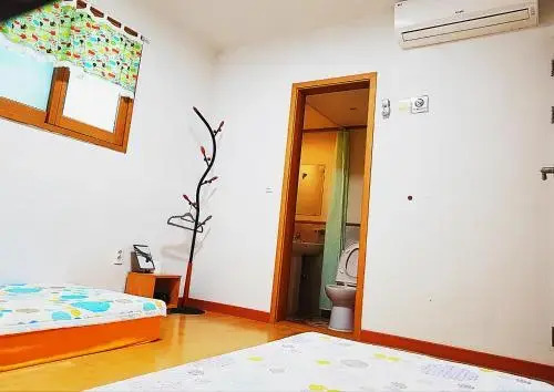 Tongyeong One Guesthouse