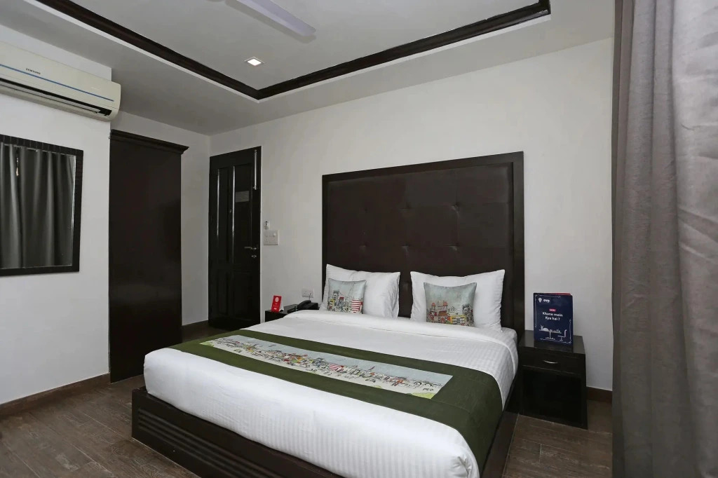 HOTEL VEER PALACE By GREYSKY NEAR AIIMS DELHI