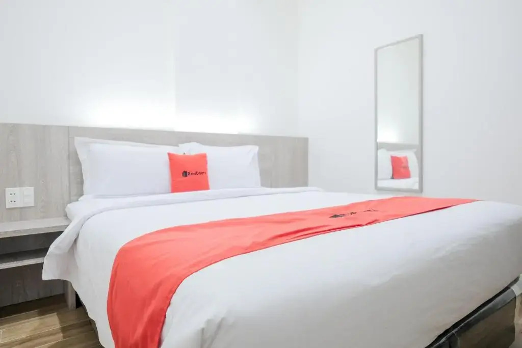 RedDoorz Plus @ Jalan Juanda Medan