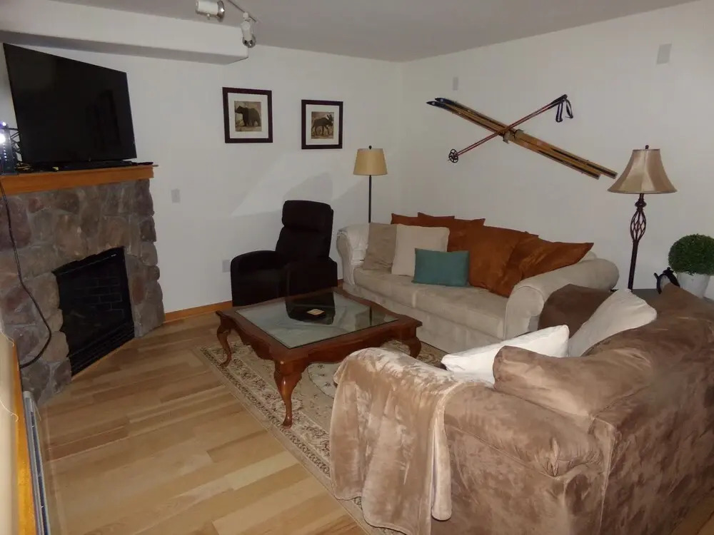 WHKM Watch Hill 2 bed 2 bath