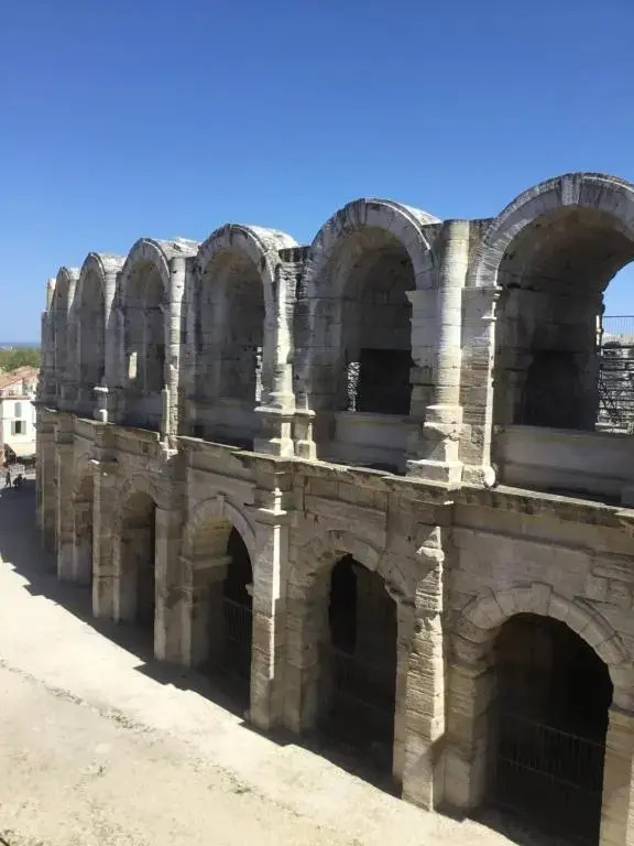Studio avec balcon donnant sur les Arènes d’Arles
