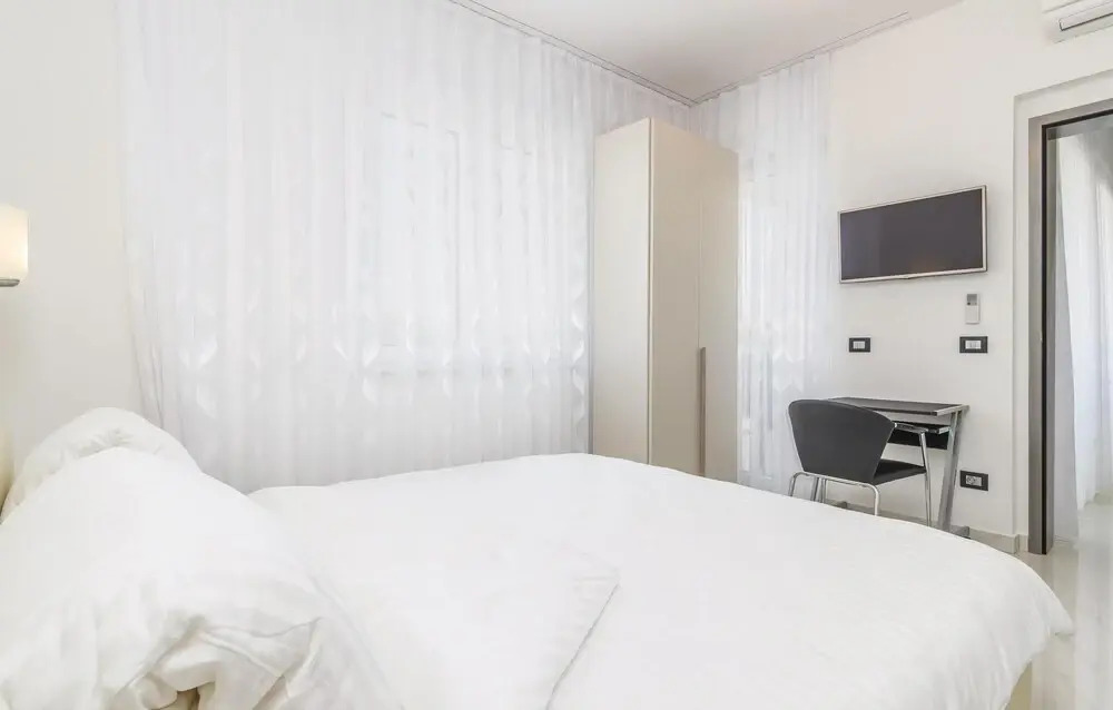 Beautiful Home in Funtana With Wifi and 2 Bedrooms