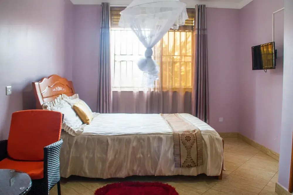 Homely Nest Hotel