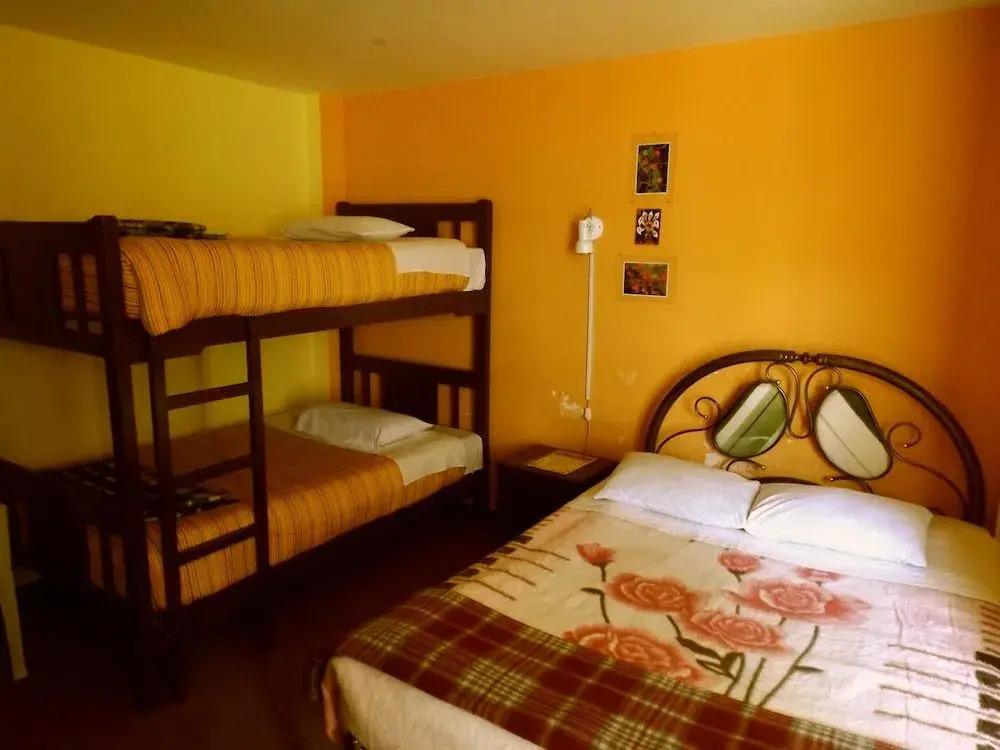 El Manzano Hostel