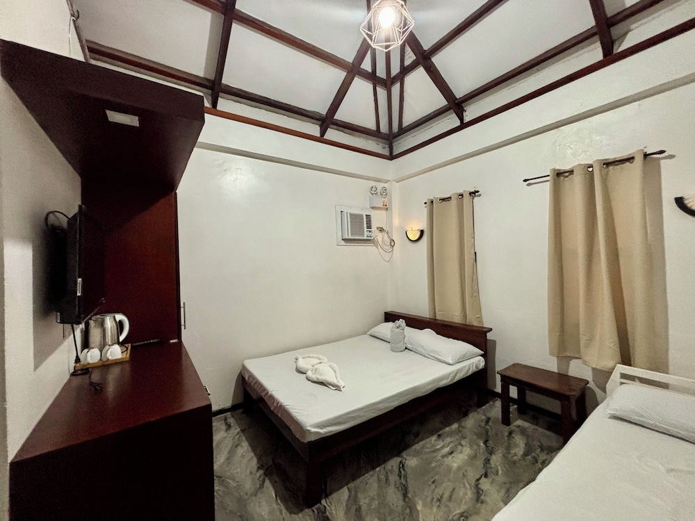 Shat'S Guesthouse Siargao Near Beach