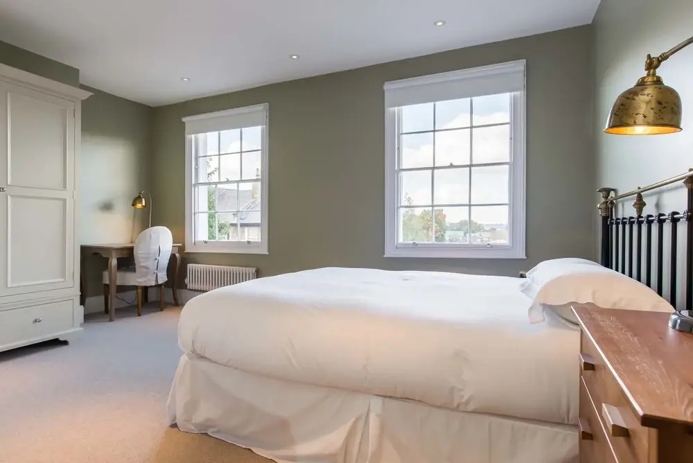 Veeve  Offord Road